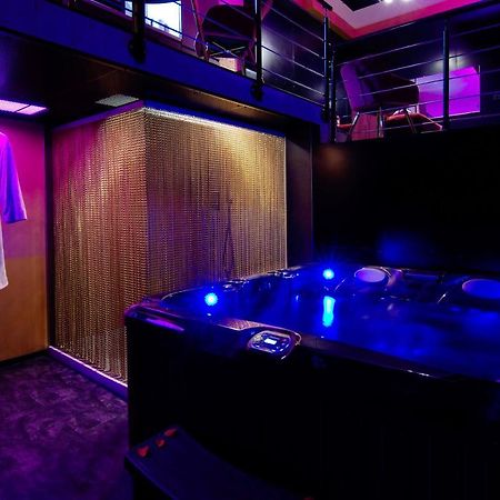 Mieuxqualhotel Jacuzzi Privatif Love Room Бордо Екстериор снимка