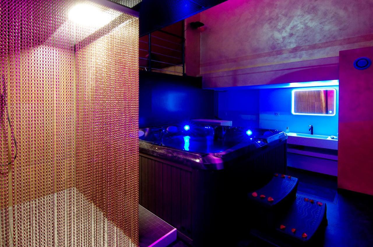 Mieuxqualhotel Jacuzzi Privatif Love Room Бордо Екстериор снимка